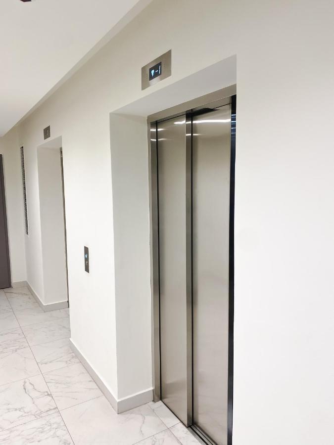 Lolita Lux - Belgrade Waterfront Apartman Kültér fotó